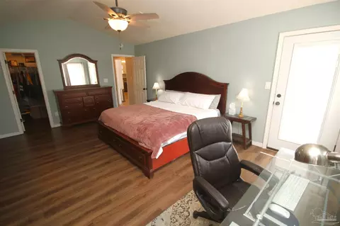 Bedroom - 5044 Ponitz Pkwy, Pace, FL 32571 photo 3 of 10