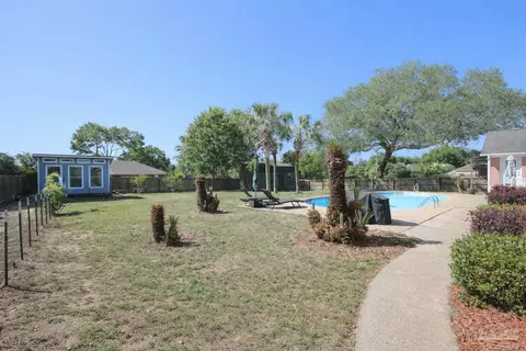 Exterior - 5044 Ponitz Pkwy, Pace, FL 32571 photo 9 of 10
