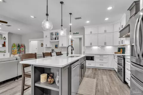 Kitchen - 107 Countri Ln, Cantonment, FL 32533 photo 3 of 4