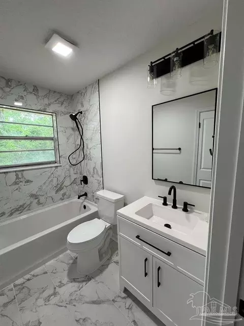Bath - 10501 Hwy 97 A, Mcdavid, FL 32568 photo 2 of 4