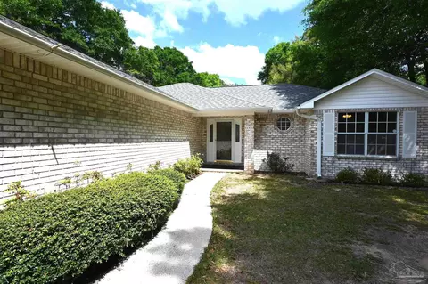Exterior - 6000 Osage Trl, Milton, FL 32570 photo 7 of 17