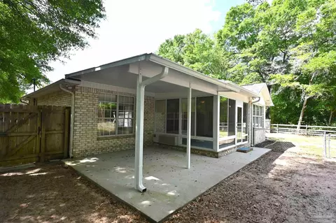 Exterior - 6000 Osage Trl, Milton, FL 32570 photo 10 of 17