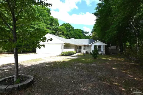 Exterior - 6000 Osage Trl, Milton, FL 32570 photo 2 of 17
