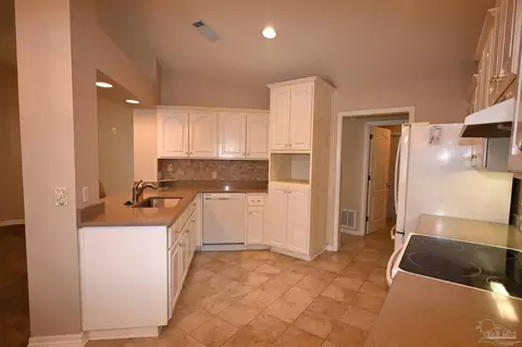 Kitchen - 6000 Osage Trl, Milton, FL 32570 photo 1 of 5