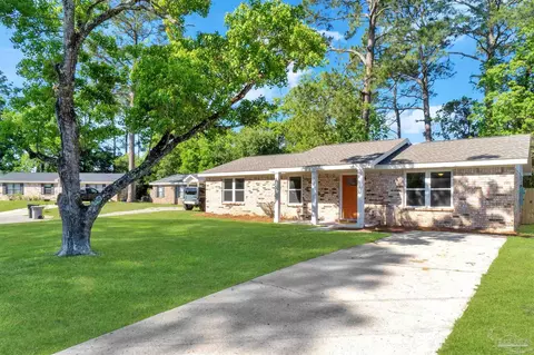 8217 Riviera Ct, Pensacola, FL 32506