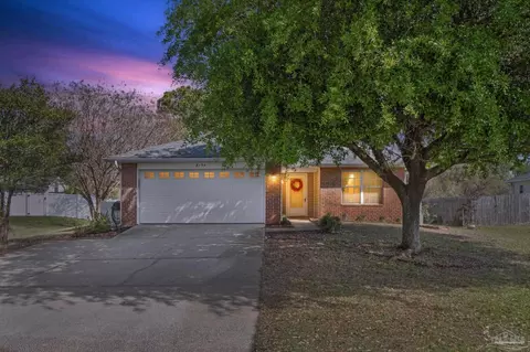 8134 Menorca St, Navarre, FL 32566