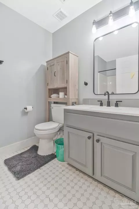 Bath - 3972 Floridatown Rd, Pace, FL 32571 photo 6 of 7
