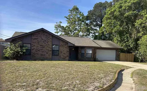 151 Deville Dr, Mary Esther, FL 32569