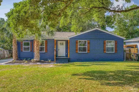 107 SE Gilliland Rd, Pensacola, FL 32507