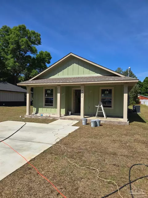 4482 Oak Ln, Milton, FL 32570