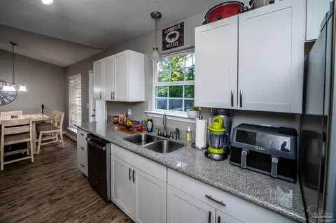 Kitchen - 7201 Pro Ln, Milton, FL 32570 photo 1 of 1