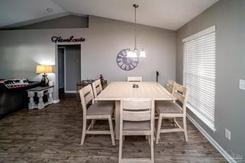 Dining - 7201 Pro Ln, Milton, FL 32570 photo 3 of 3