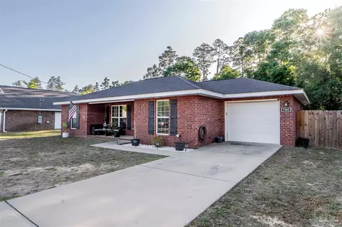 Exterior - 7201 Pro Ln, Milton, FL 32570 photo 9 of 9