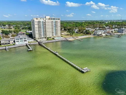 825 Bayshore Dr #605, Pensacola, FL 32507