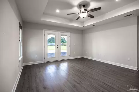 Living - 4090 Manchester Ct, Pace, FL 32571 photo 2 of 2