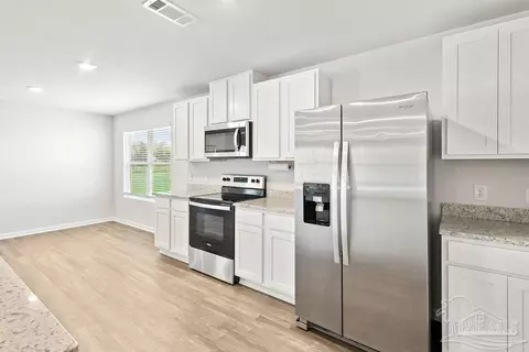 Kitchen - 7714 Gumbo Ave, Pace, FL 32571 photo 2 of 2