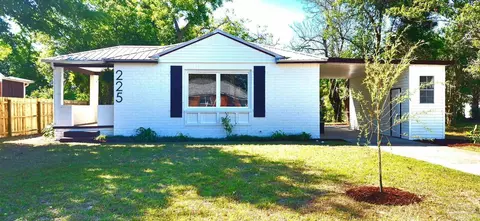 225 Bryant Rd, Pensacola, FL 32507