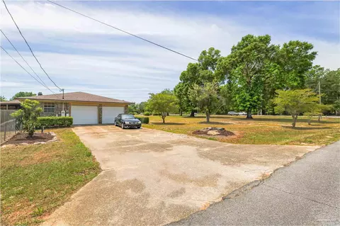 Exterior - 4576 Woodbine Rd, Pace, FL 32571 photo 4 of 19