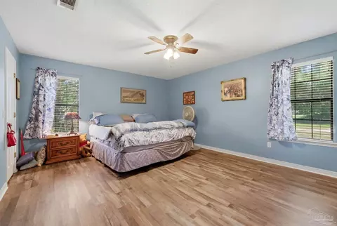 Bedroom - 5121 Keyser Mill Rd, Baker, FL 32531 photo 1 of 3