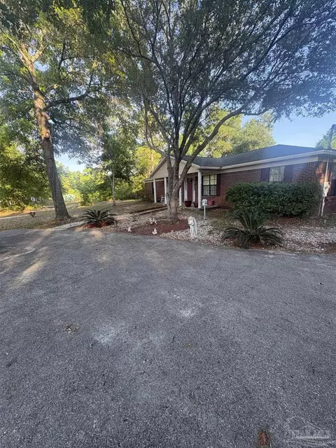 5121 Keyser Mill Rd, Baker, FL 32531
