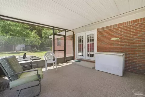 Exterior - 5121 Keyser Mill Rd, Baker, FL 32531 photo 5 of 10