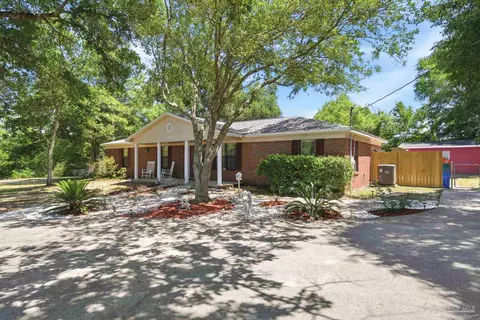Exterior - 5121 Keyser Mill Rd, Baker, FL 32531 photo 2 of 10