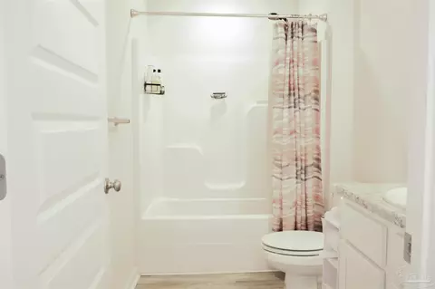 Bath - 4350 Winged Elm Ct, Pace, FL 32571 photo 1 of 4