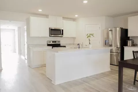 Kitchen - 4350 Winged Elm Ct, Pace, FL 32571 photo 1 of 4
