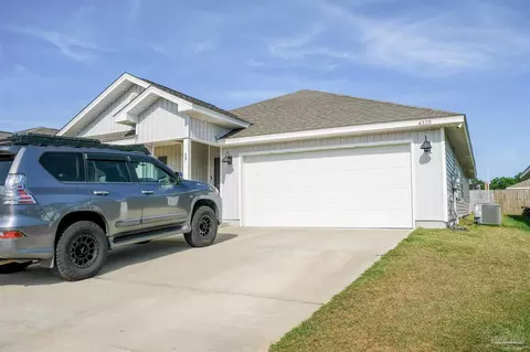 Exterior - 4350 Winged Elm Ct, Pace, FL 32571 photo 5 of 12
