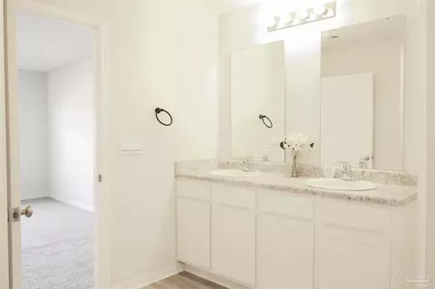 Bath - 4350 Winged Elm Ct, Pace, FL 32571 photo 4 of 4