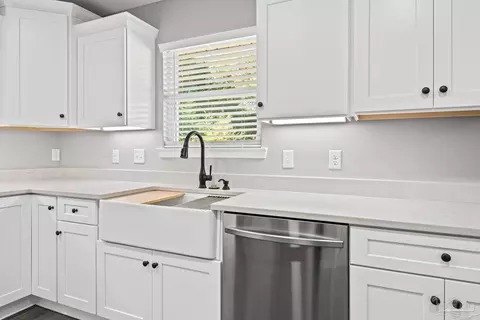 Kitchen - 5930 Clark Rd, Milton, FL 32570 photo 2 of 2