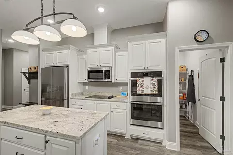 Kitchen - 5596 Micanopy Dr, Milton, FL 32570 photo 7 of 11