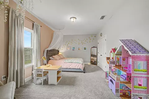 Bedroom - 5596 Micanopy Dr, Milton, FL 32570 photo 7 of 7