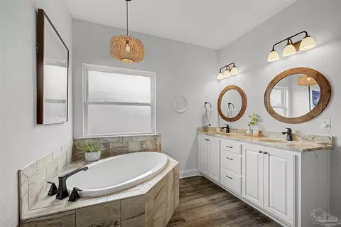 Bath - 5596 Micanopy Dr, Milton, FL 32570 photo 1 of 5