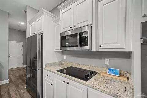 Kitchen - 5596 Micanopy Dr, Milton, FL 32570 photo 6 of 11