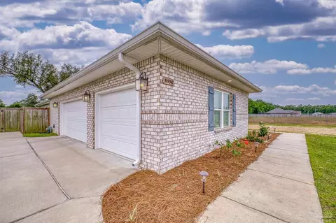 Exterior - 5596 Micanopy Dr, Milton, FL 32570 photo 3 of 15