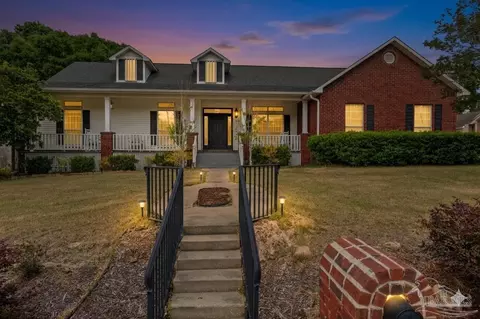 2100 St Andrews Dr, Cantonment, FL 32533