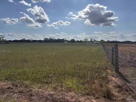 3857 N Simmons Rd, Jay, FL 32565 photo 2