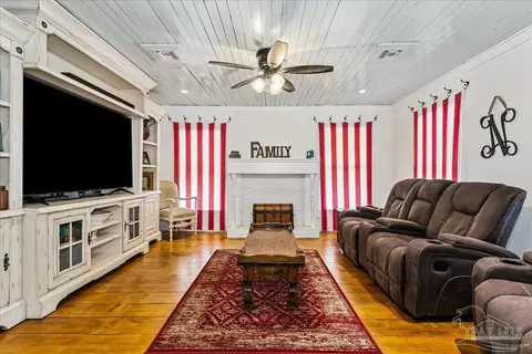 Living - 3461 Hwy 4, Jay, FL 32565 photo 2 of 3