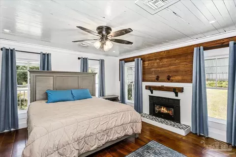Bedroom - 3461 Hwy 4, Jay, FL 32565 photo 2 of 3