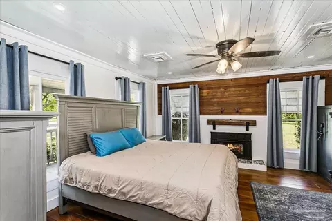 Bedroom - 3461 Hwy 4, Jay, FL 32565 photo 1 of 3