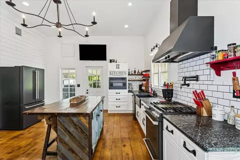 Kitchen - 3461 Hwy 4, Jay, FL 32565 photo 5 of 6