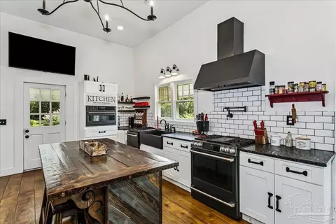 Kitchen - 3461 Hwy 4, Jay, FL 32565 photo 1 of 6