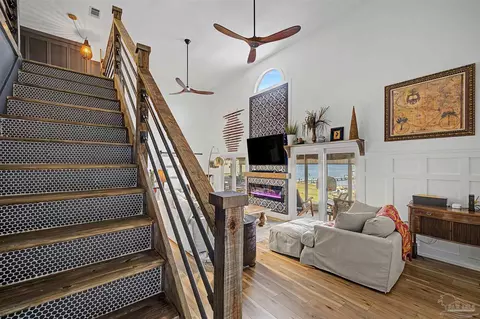 Entry Way - 1089 Pearson Rd, Milton, FL 32583 photo 1 of 3