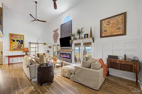Living - 1089 Pearson Rd, Milton, FL 32583 photo 3 of 7