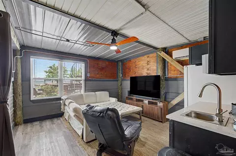 Living - 1089 Pearson Rd, Milton, FL 32583 photo 7 of 7