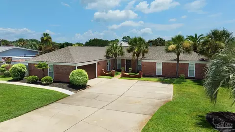 934 Aquamarine Dr, Gulf Breeze, FL 32563