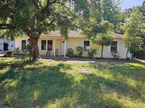 2025 Church St, Gulf Breeze, FL 32563