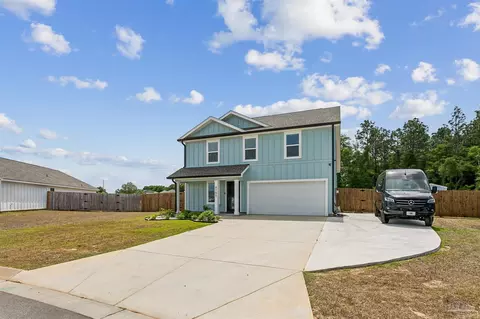 Exterior - 4701 Eagles Ridge Rd, Pace, FL 32571 photo 2 of 11