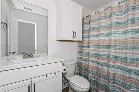 Bath - 4701 Eagles Ridge Rd, Pace, FL 32571 photo 2 of 2